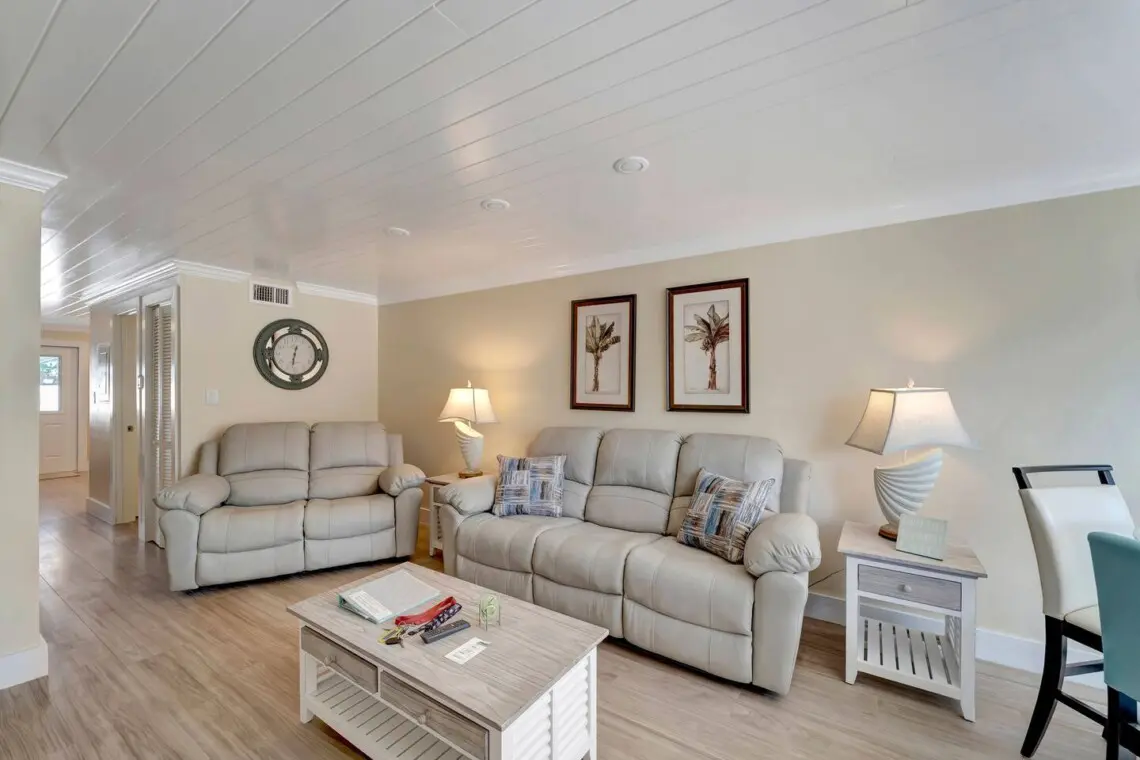 8360e491 218d 4fe2 b5a0 6c6ec7c53f02