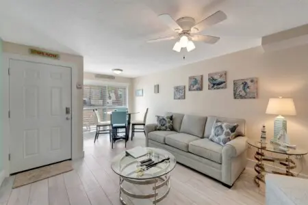 dee0391d c615 4707 8c56 537515785e10